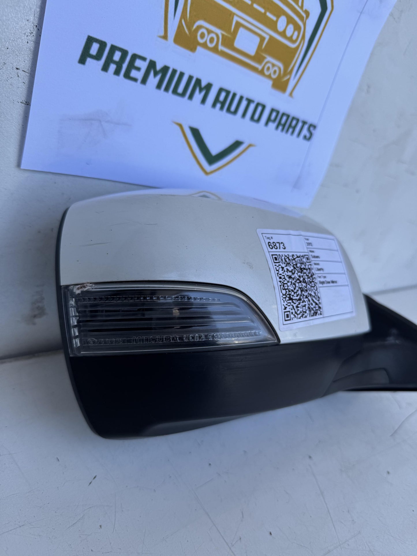 2012  V BM Right Door Mirror
