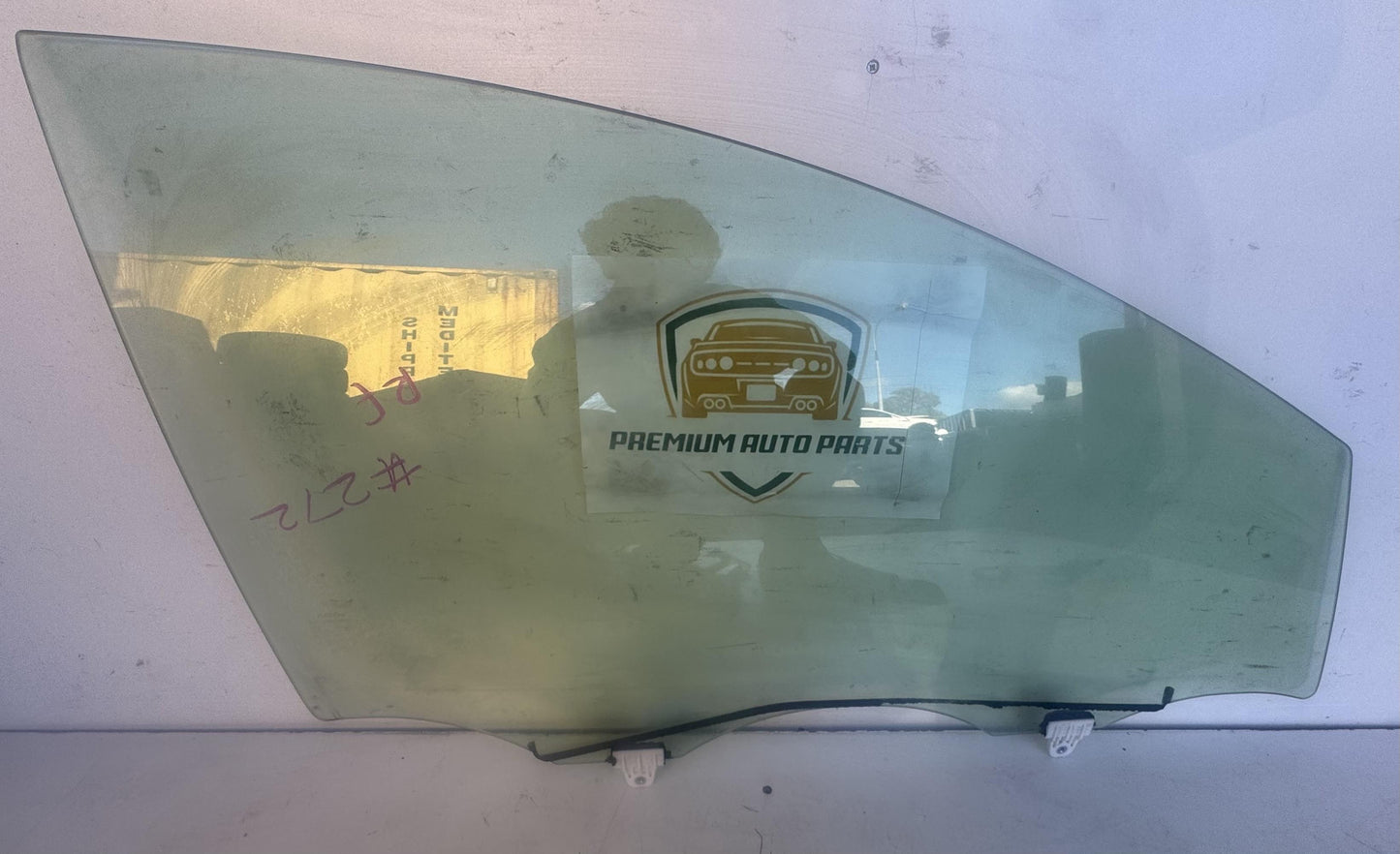 2012  II Z51 Right Front Door Window