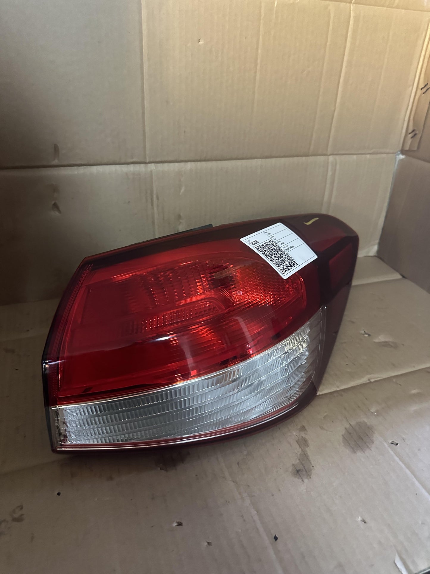 2016  YD Right Taillight