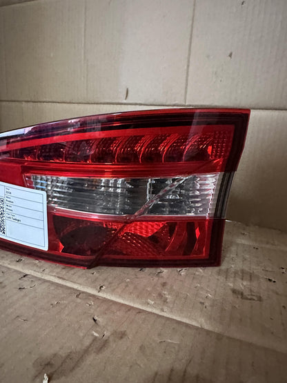 2014  CR Left Taillight