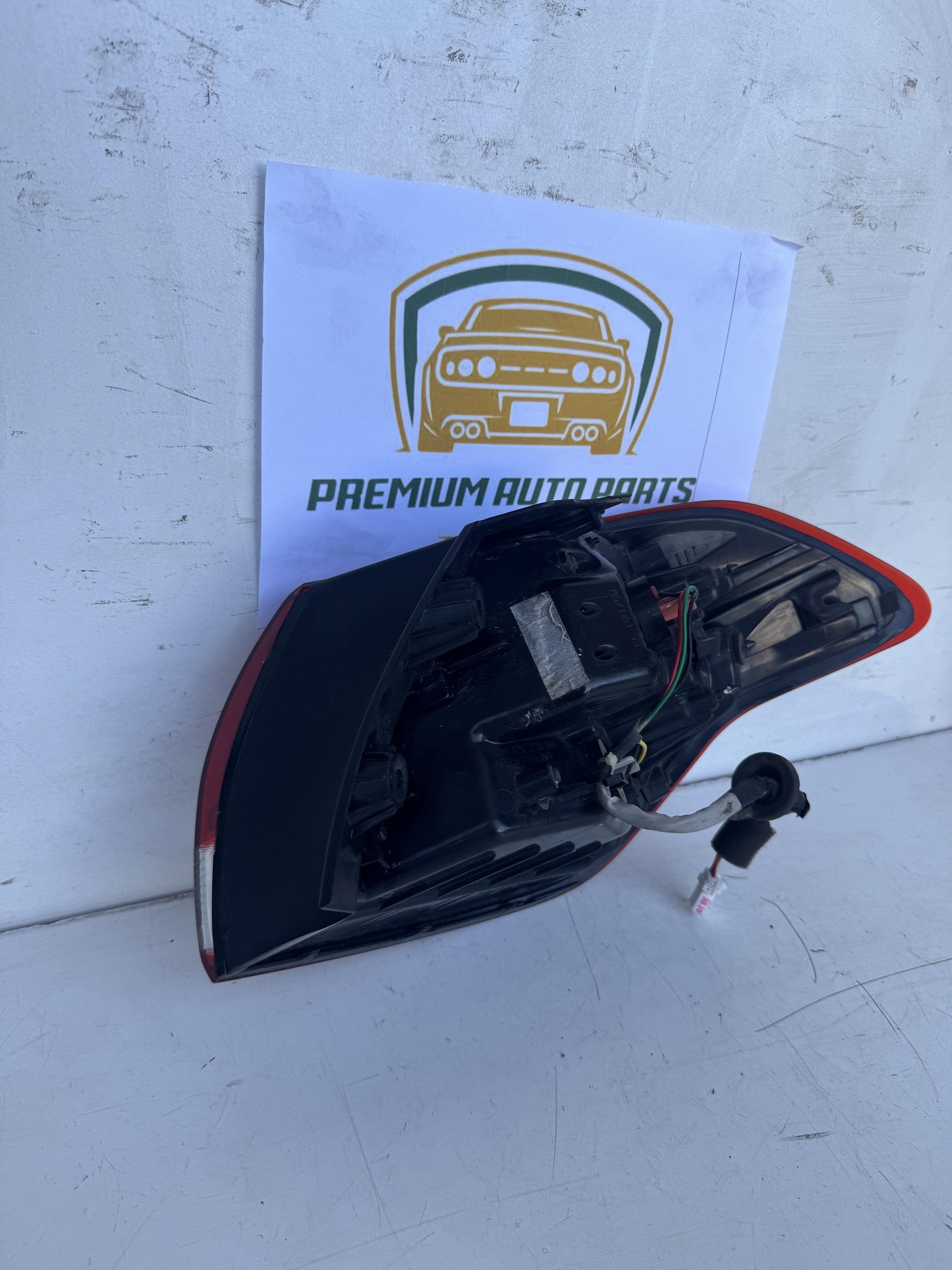 2014   Left Taillight
