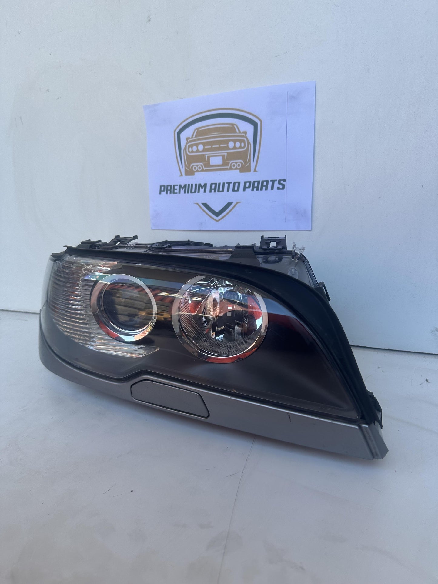 2004  E46 Left Headlight