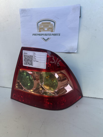 2006   Right Taillight