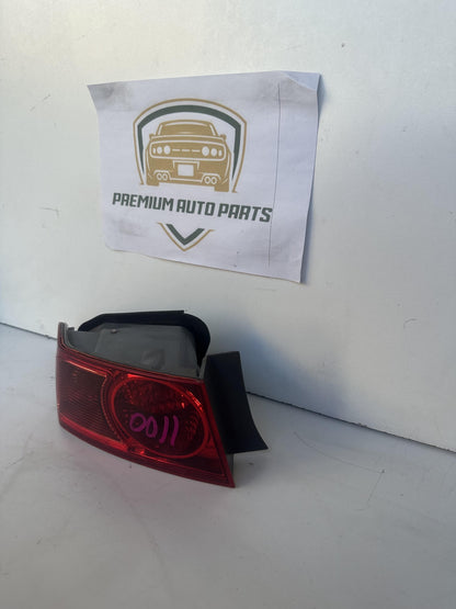 2004   Left Taillight