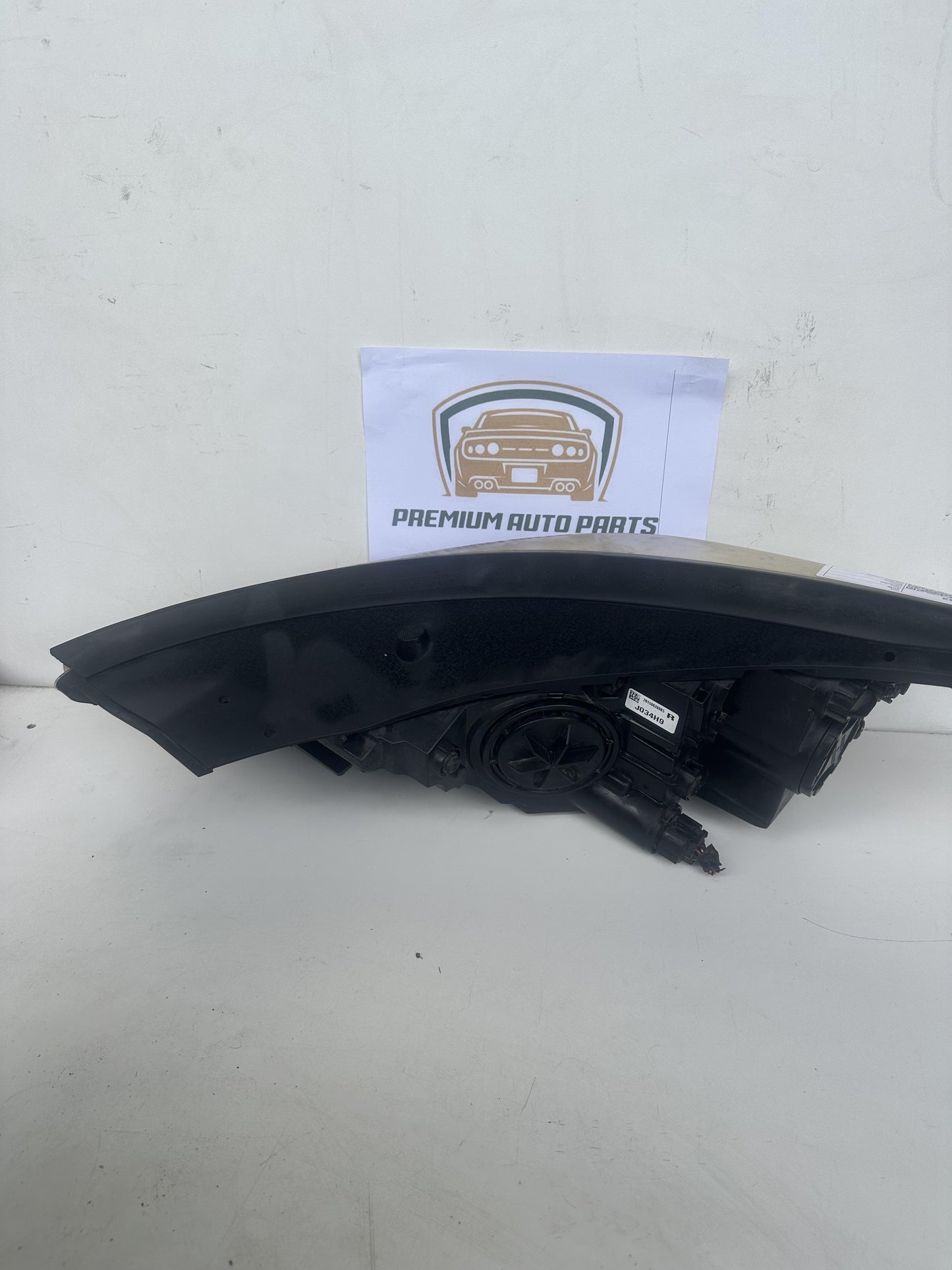 2016  TL Right Headlight