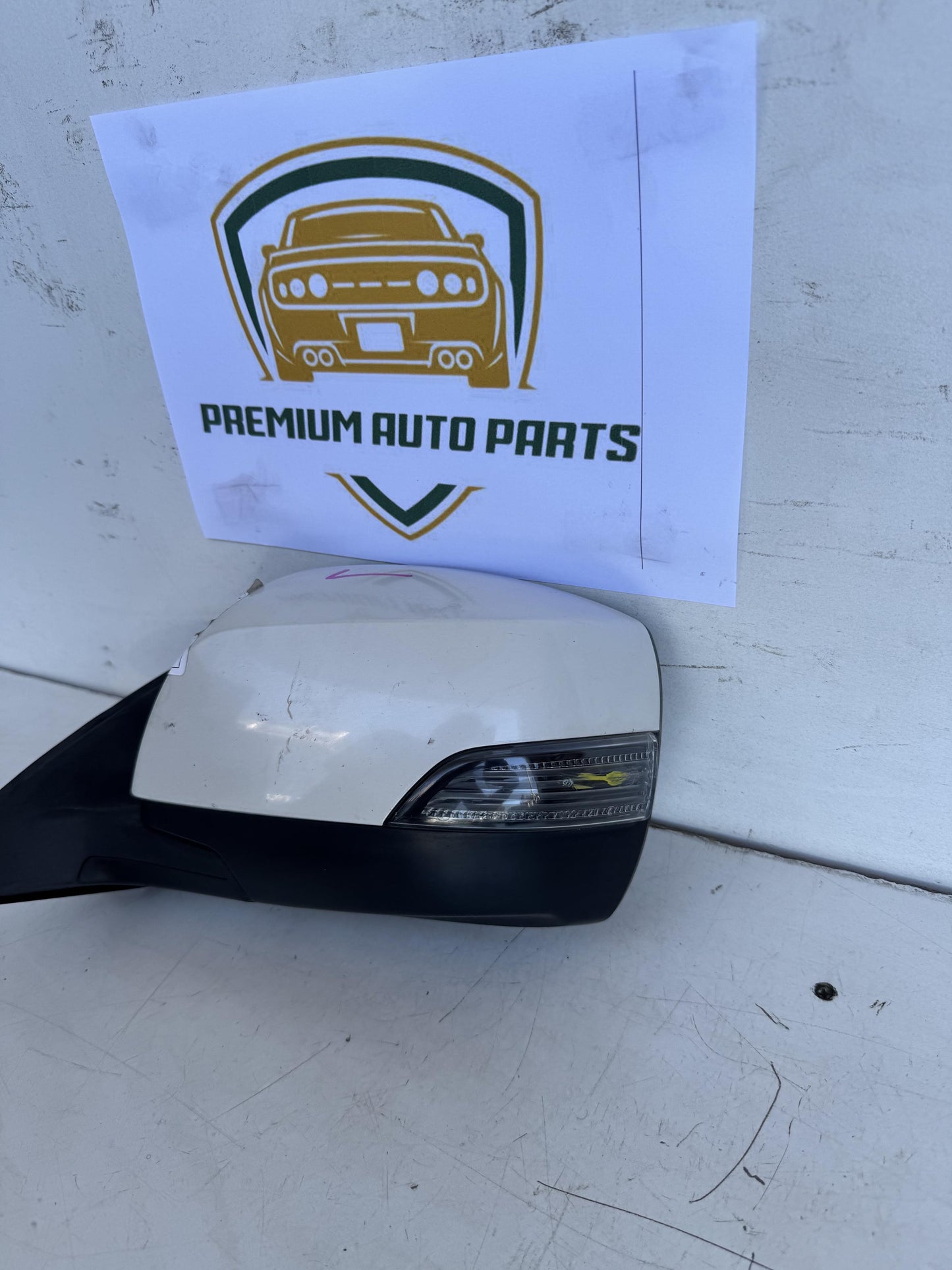 2012  V BM Left Door Mirror