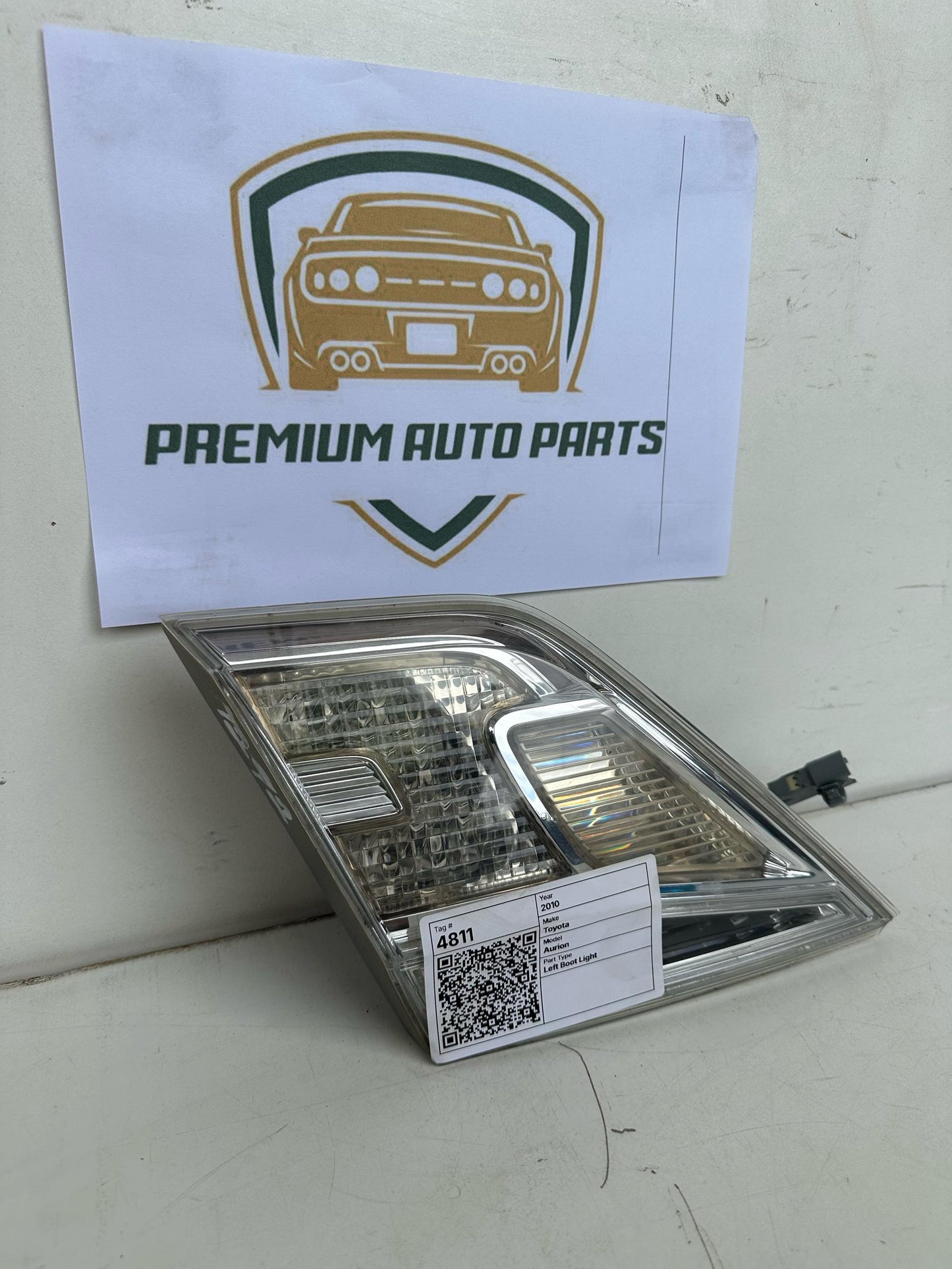 2010  V40 Left Boot Light