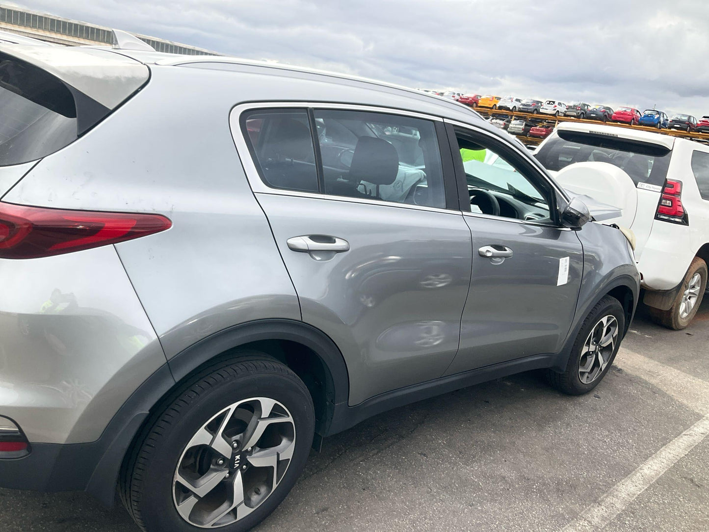 Kia 
Sportage