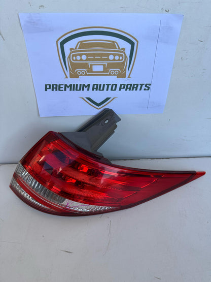 2006   Right Taillight