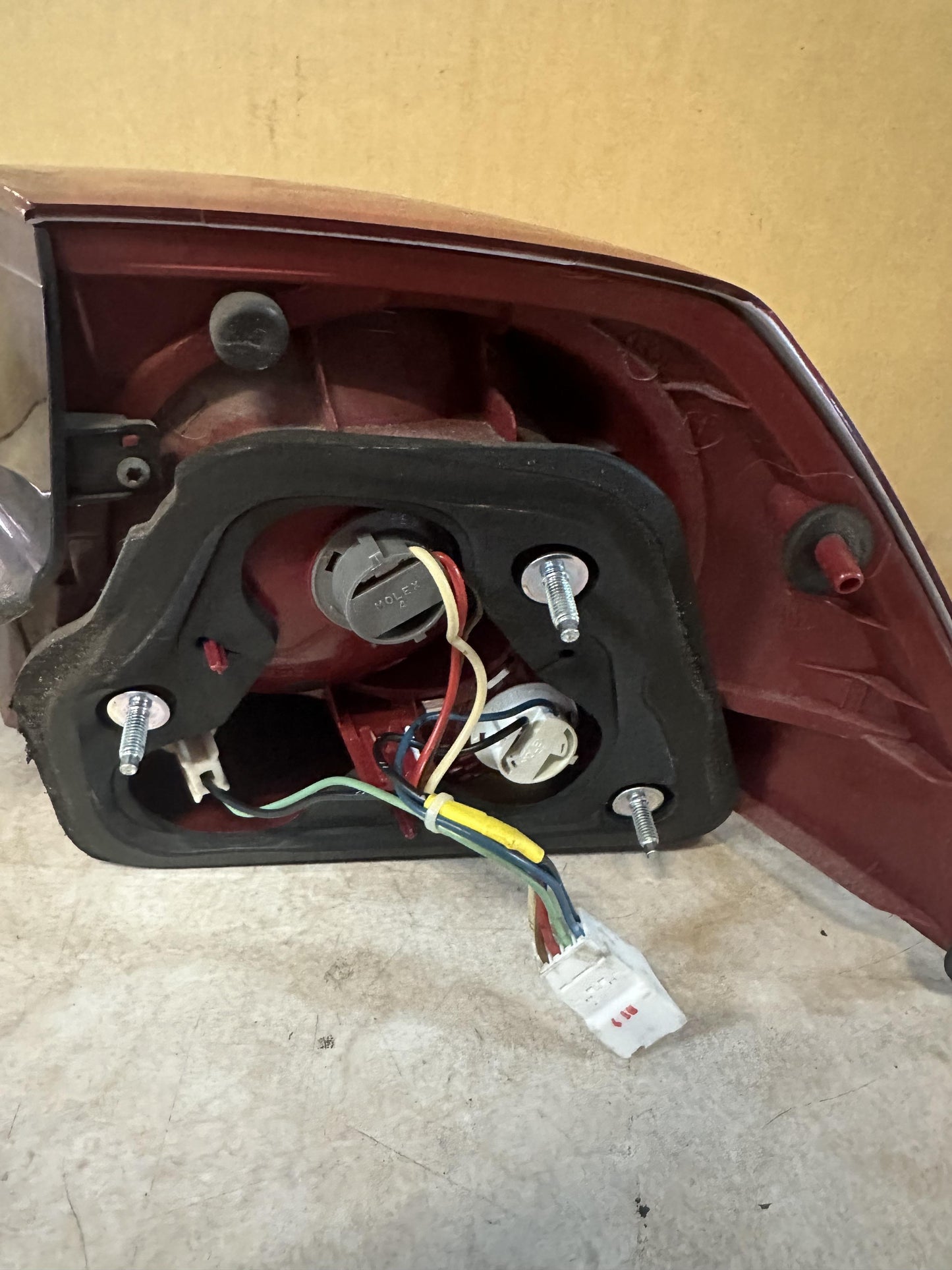 2010  Commodore Left Taillight