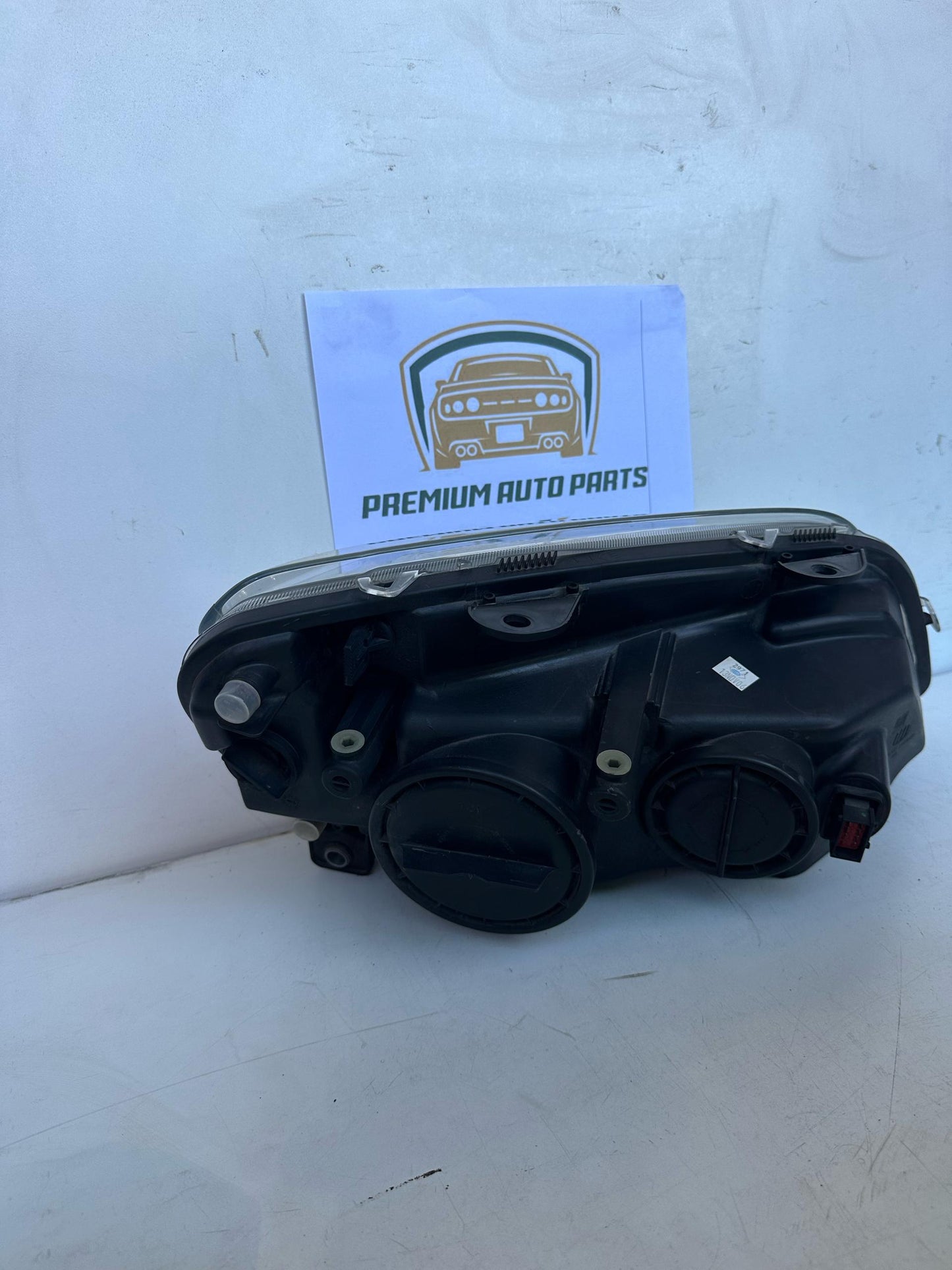 2006  WL Left Headlight