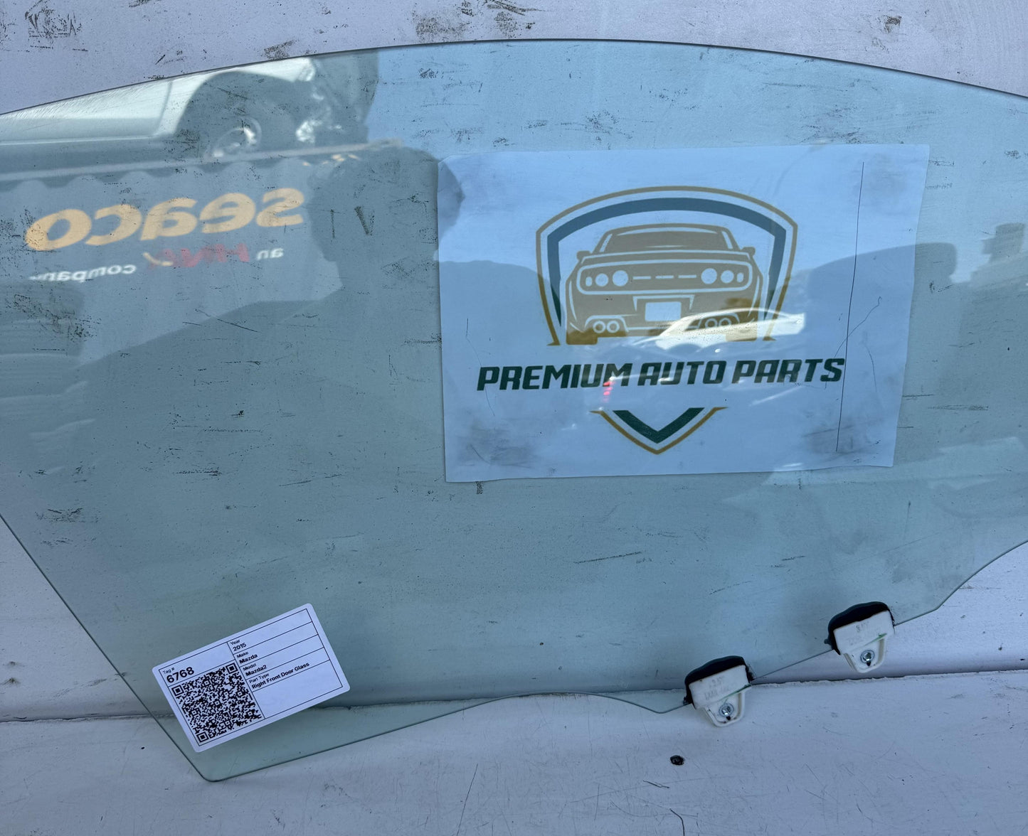2015   Right Front Door Glass