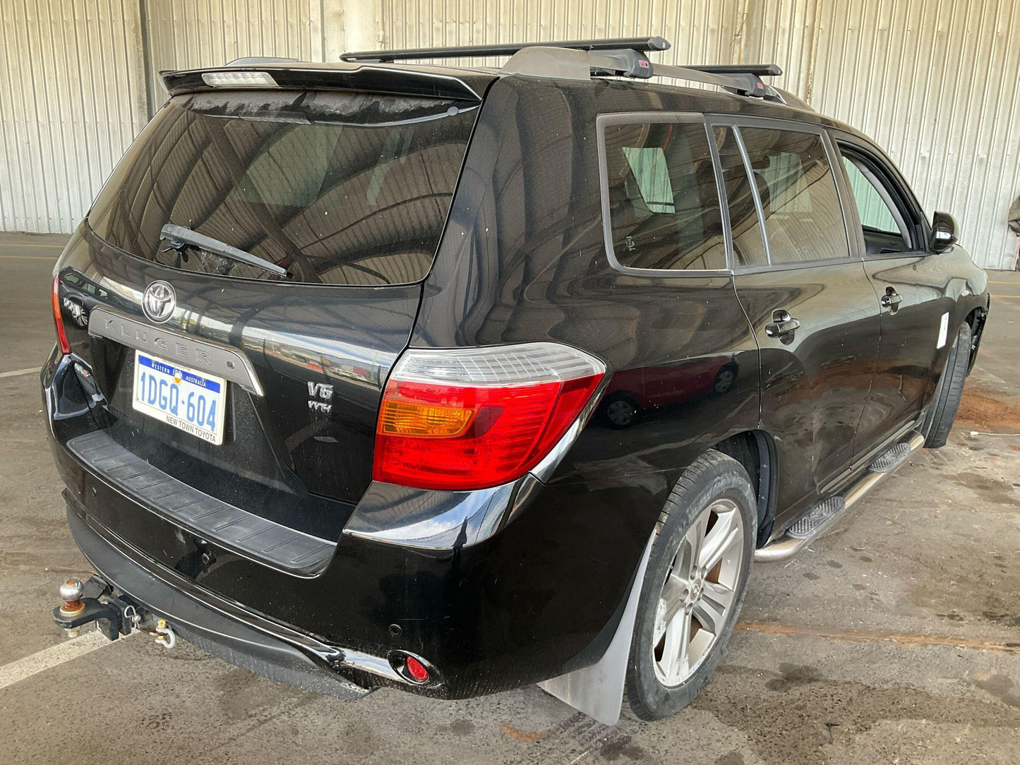 2010 Toyota Kluger  Station Wagon 
Toyota
Kluger
