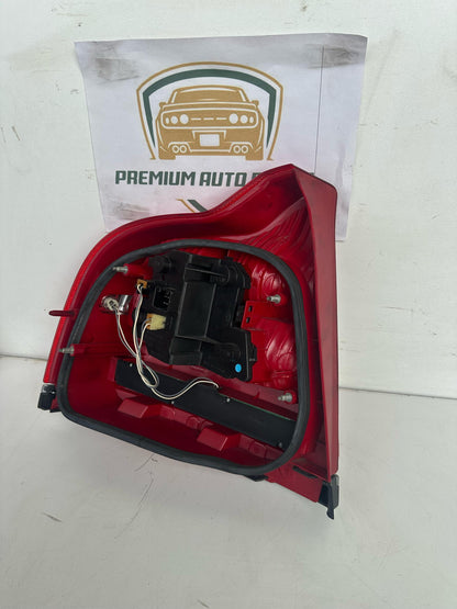 2005   Right Taillight
