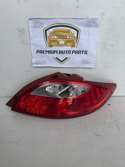 2007   Right Taillight