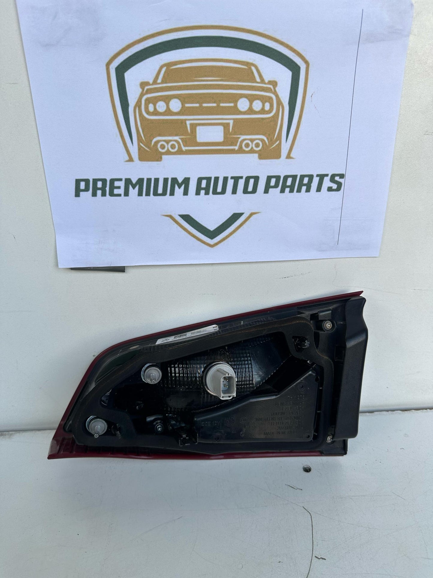 2019  EQ Left Boot Light