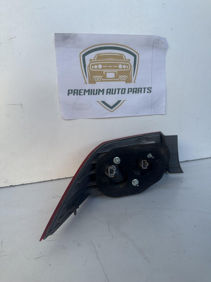 2004   Right Taillight