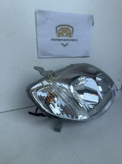 2006   Right Headlight