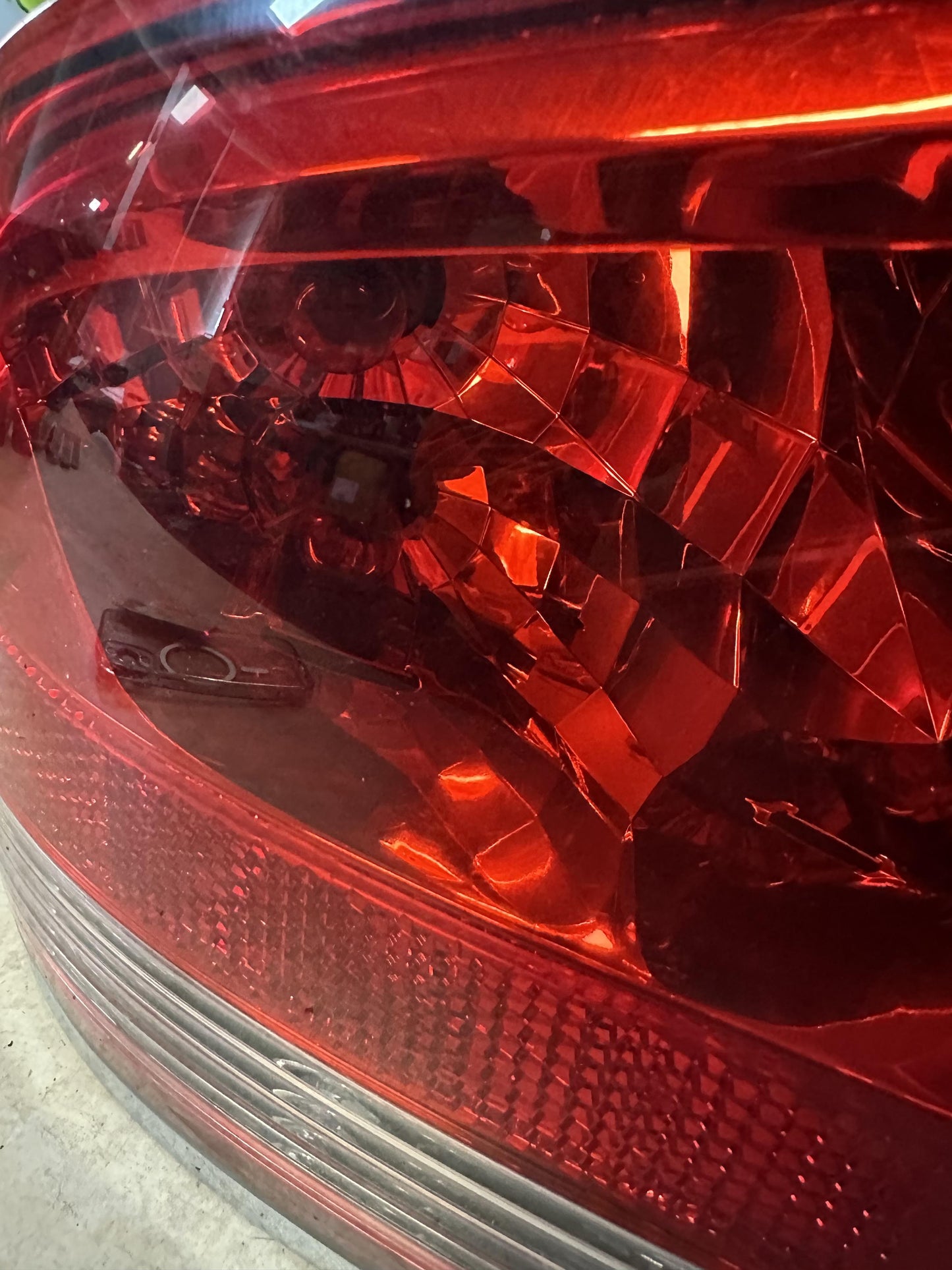 2006   Left Taillight