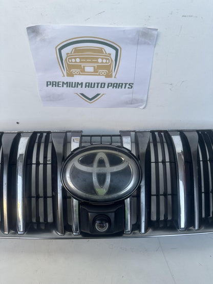 2009  J150 Grille