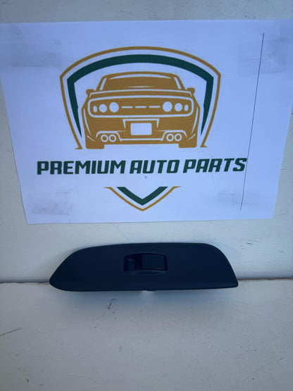 2004   Left Front Window Switch