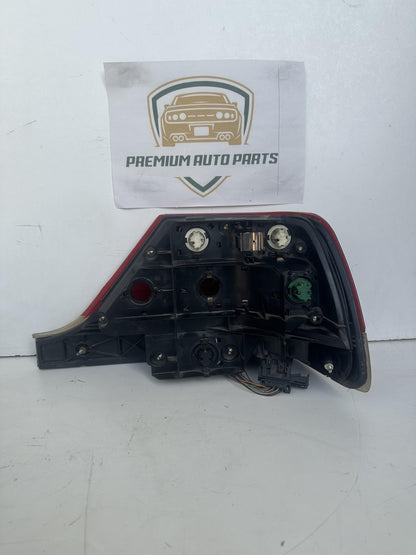 1996   Left Taillight