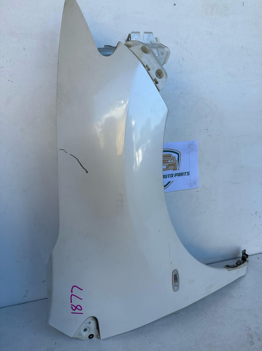 2014 Nissan Murano Right Front Guard