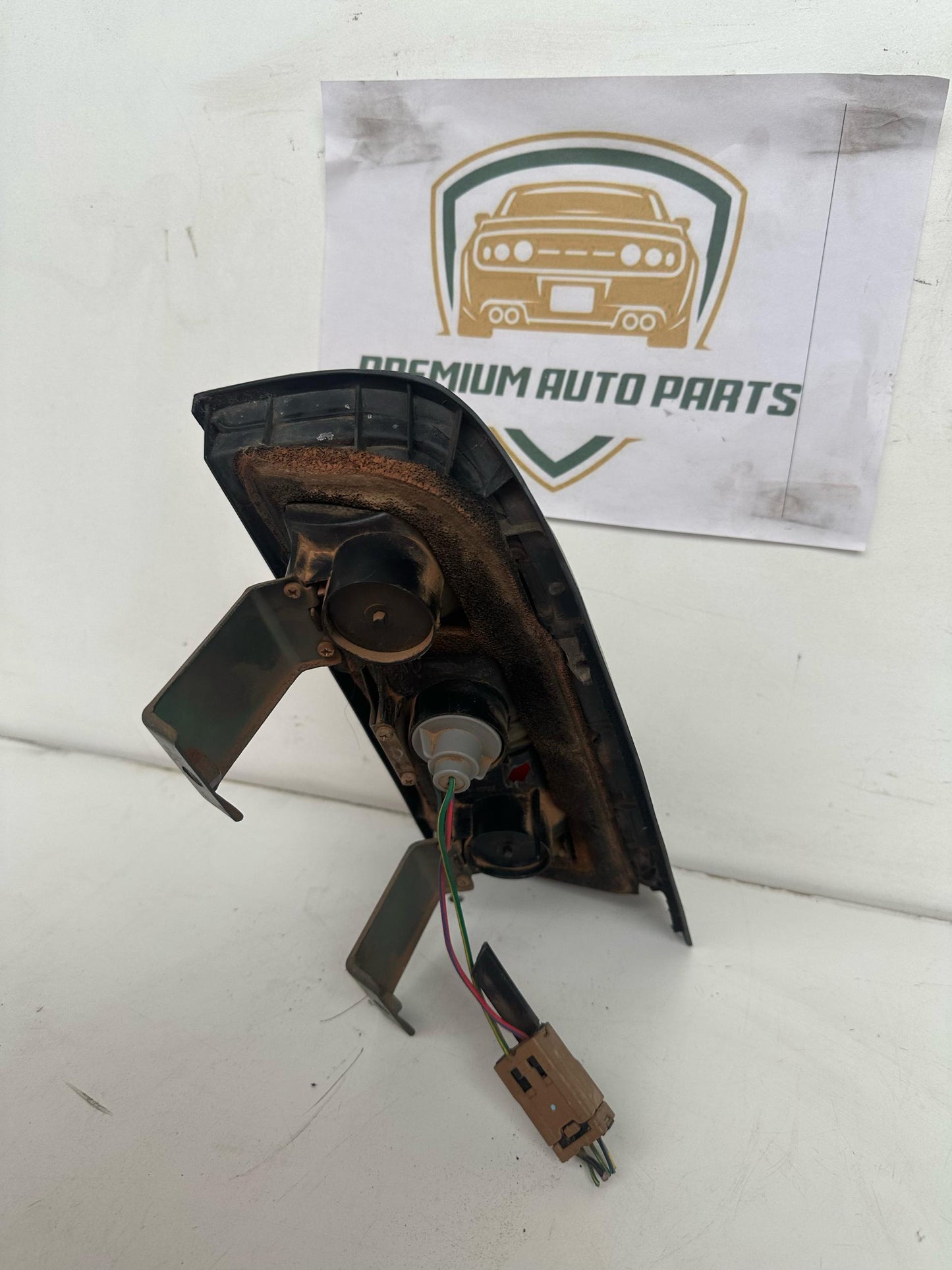 2010   Left Taillight