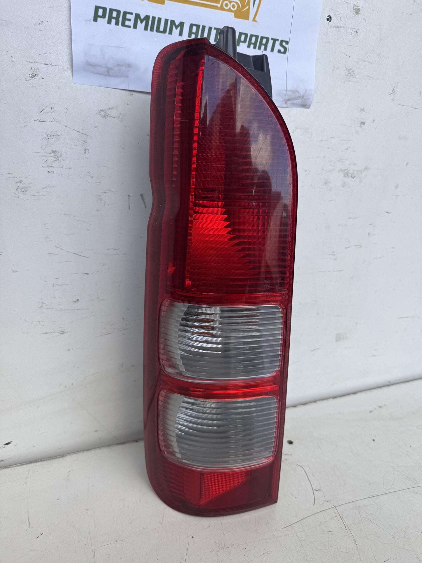 2007   Left Taillight