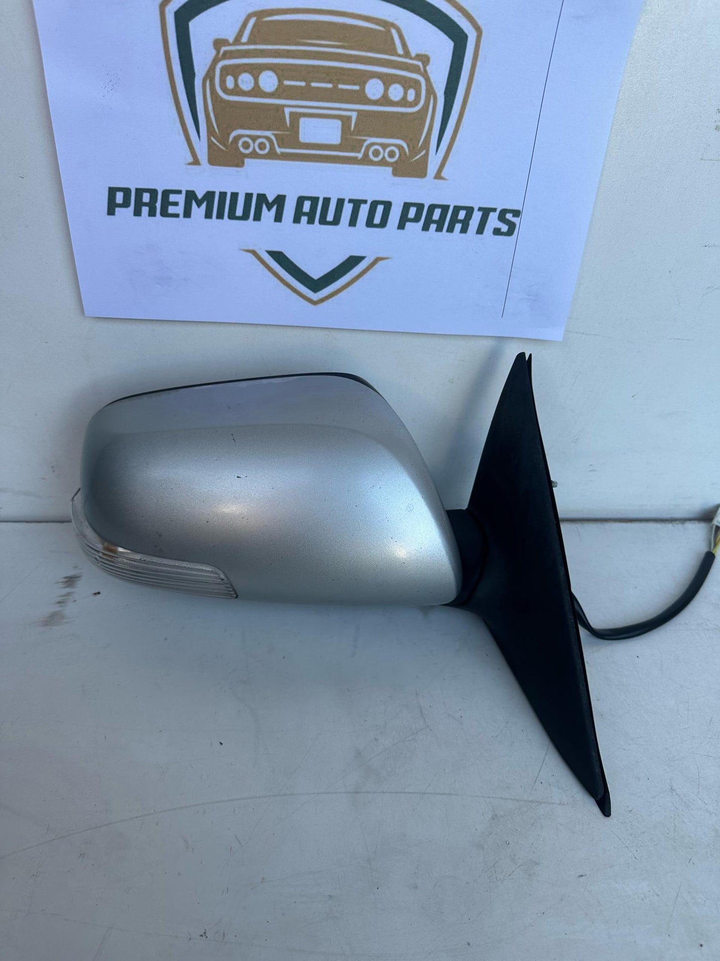 2010 Toyota Aurion Right Door Mirror