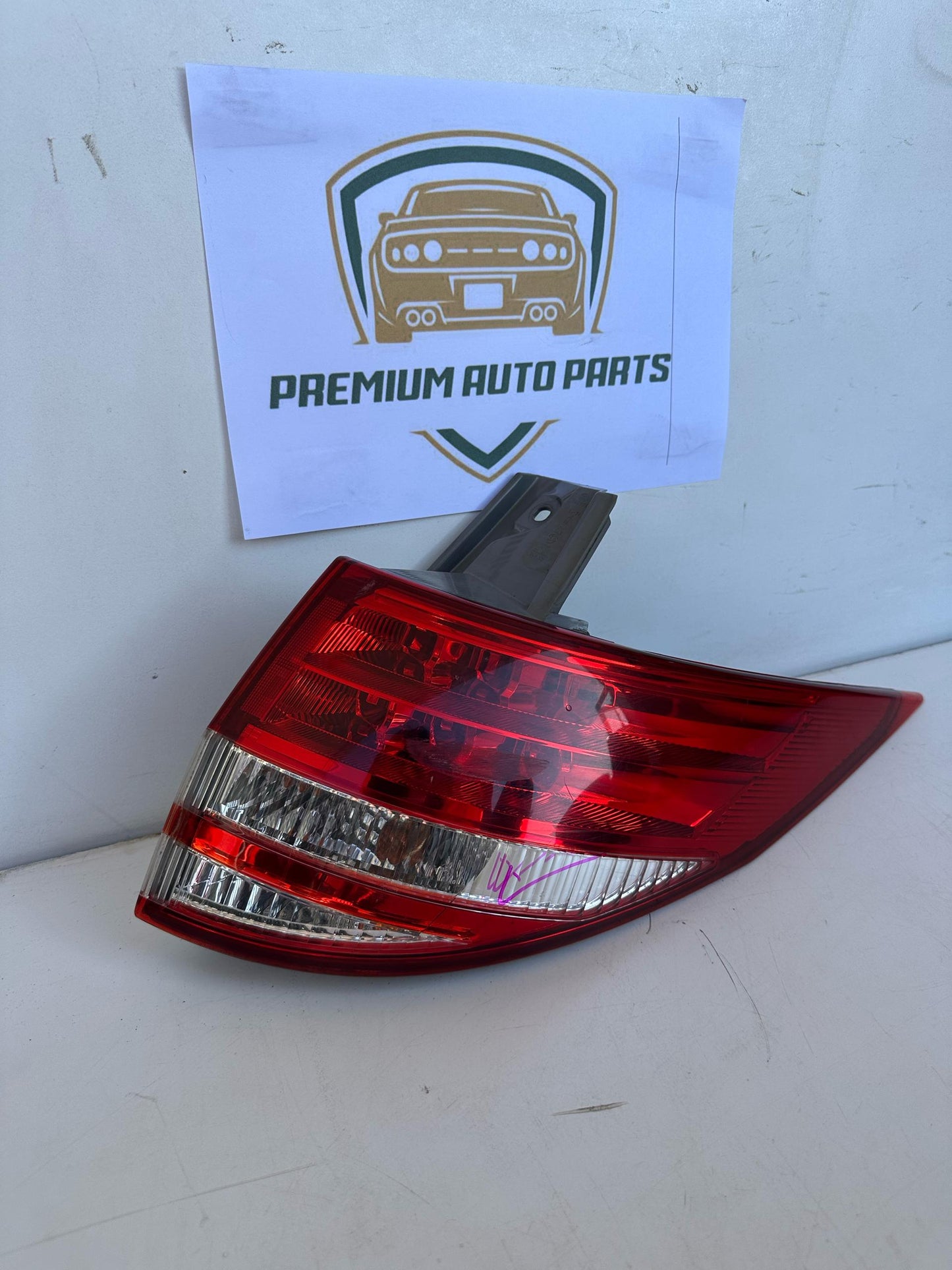 2006   Right Taillight