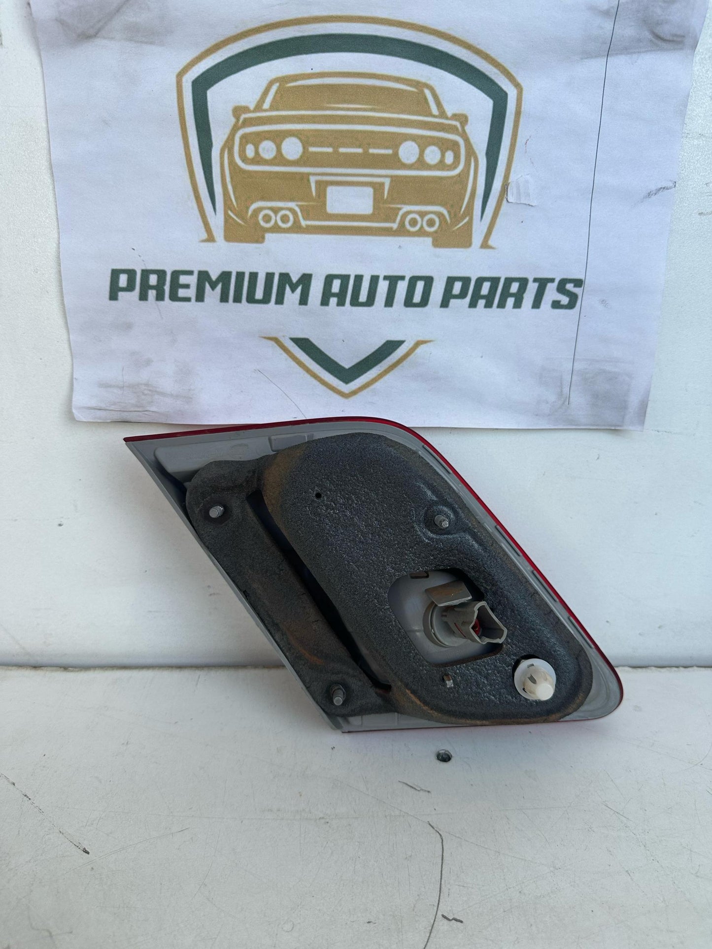 2011 Toyota Camry Right Boot Light