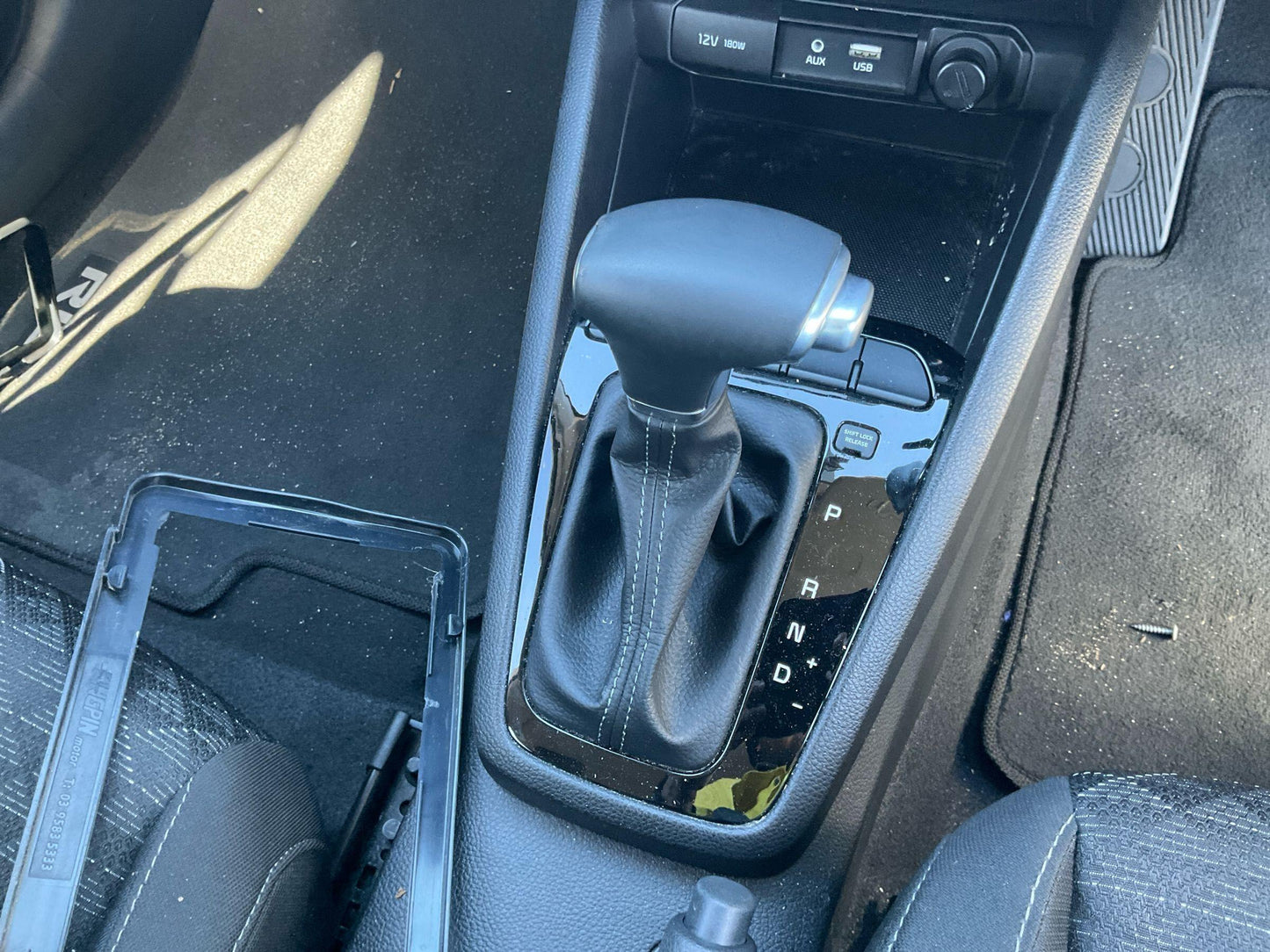 2019 Kia Rio  YBHatchback 
Kia
Rio
