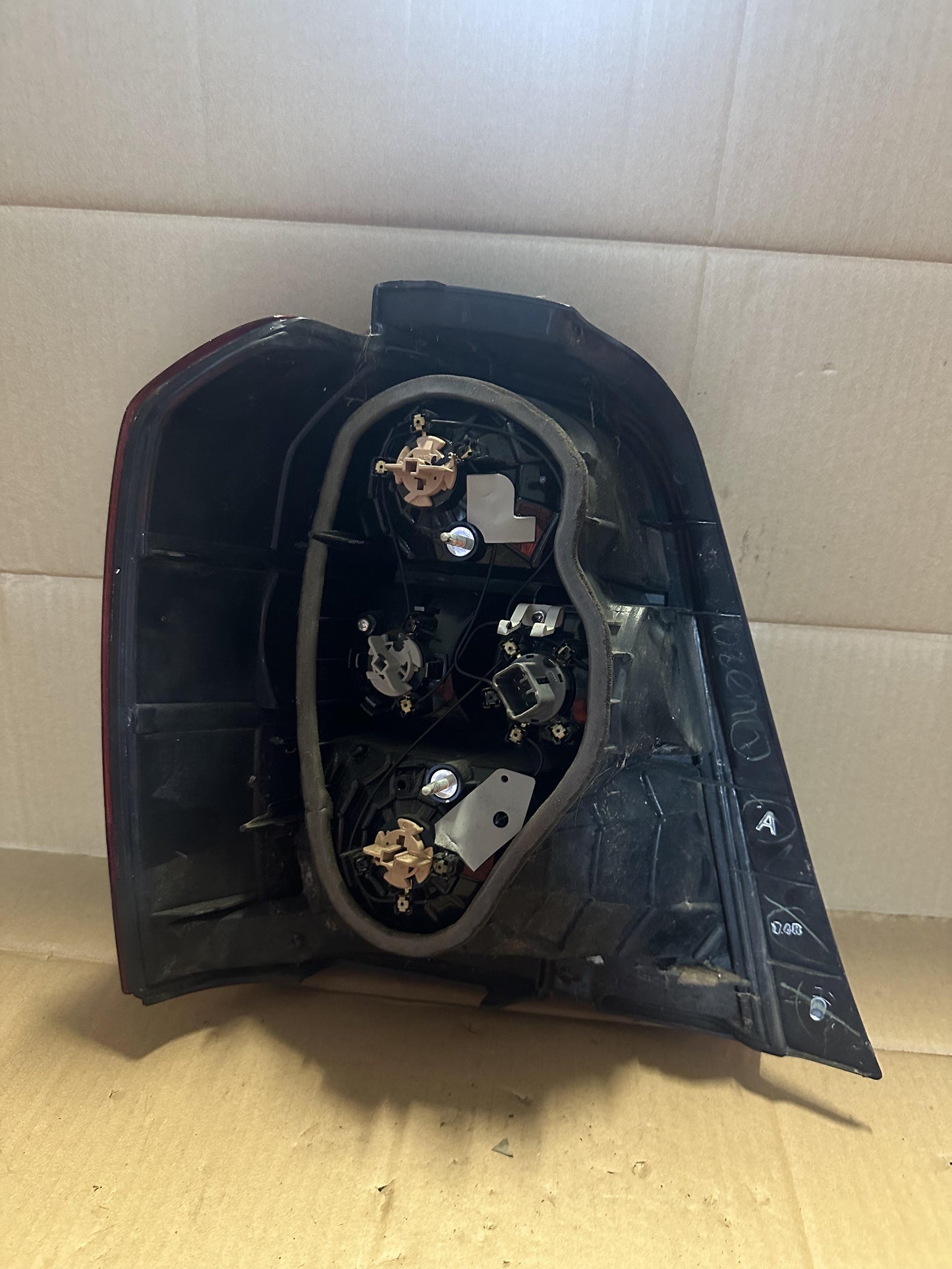 2007  Kluger Mcu28r Left Taillight