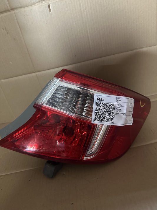 2014  Camry Right Taillight