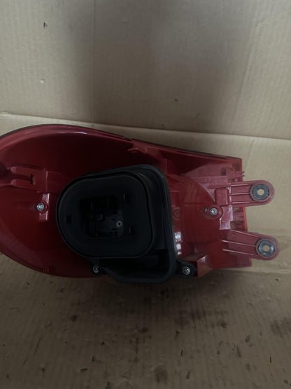 2016   Right Taillight