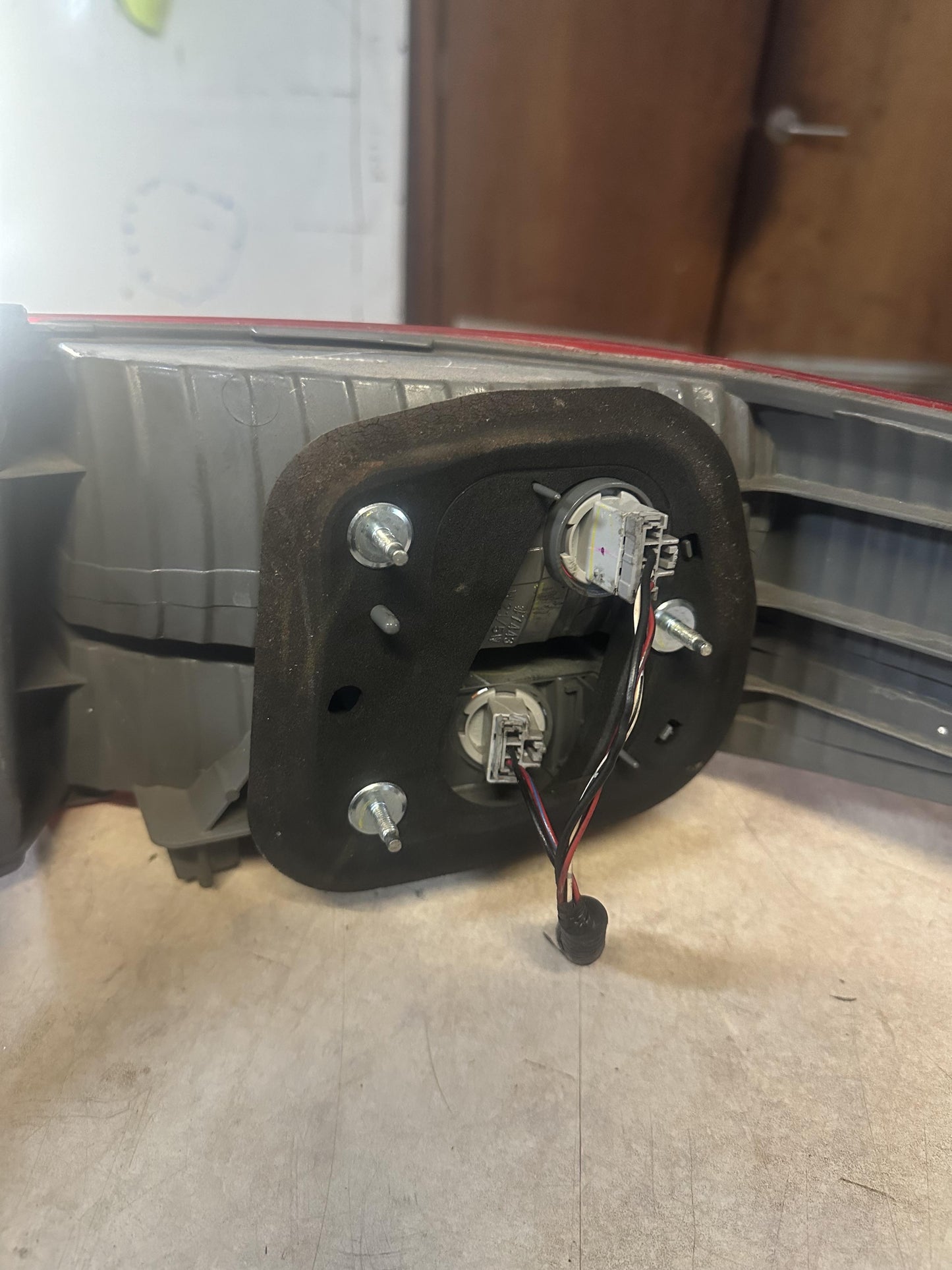 2005   Left Taillight