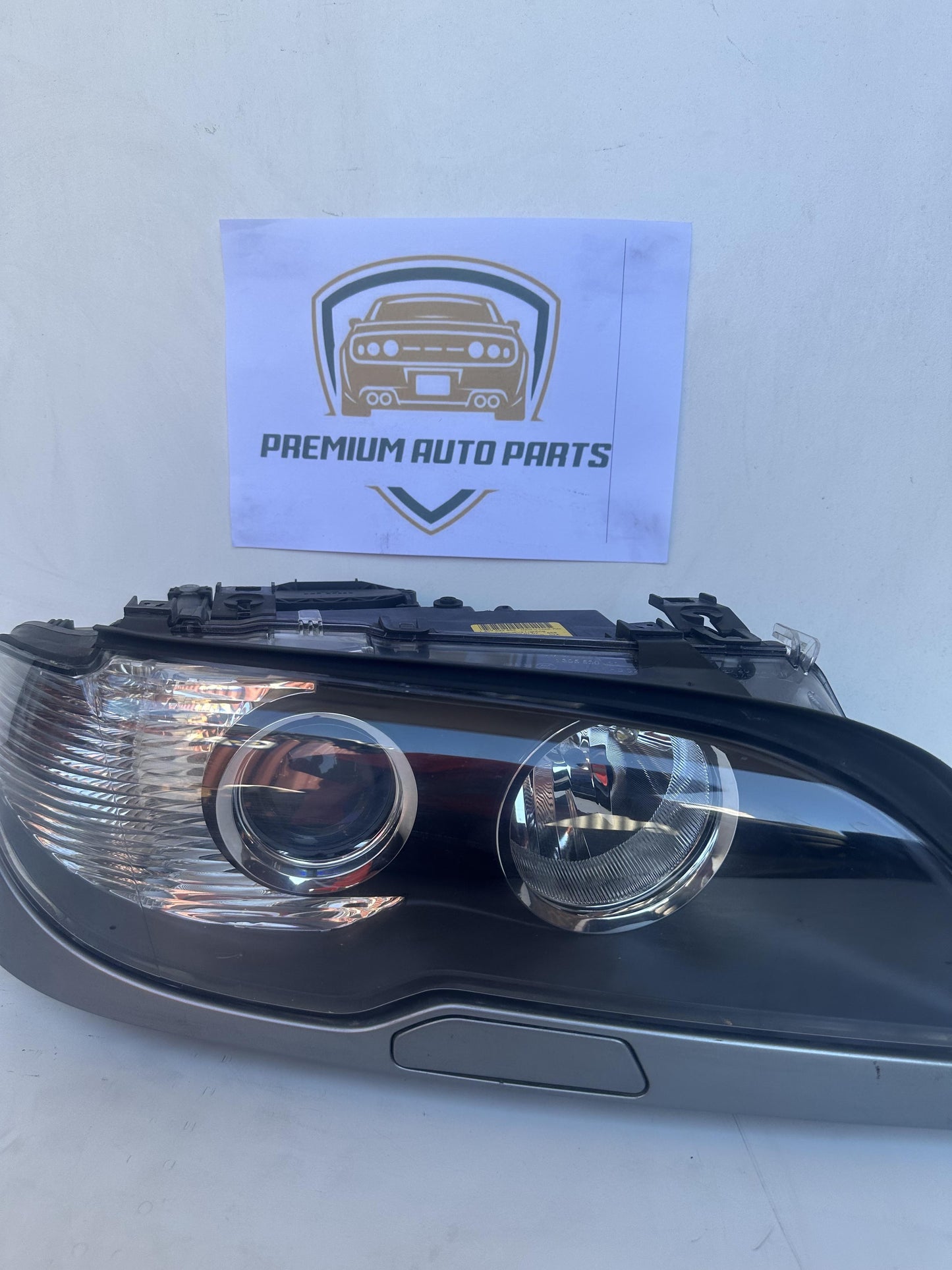 2004  E46 Left Headlight