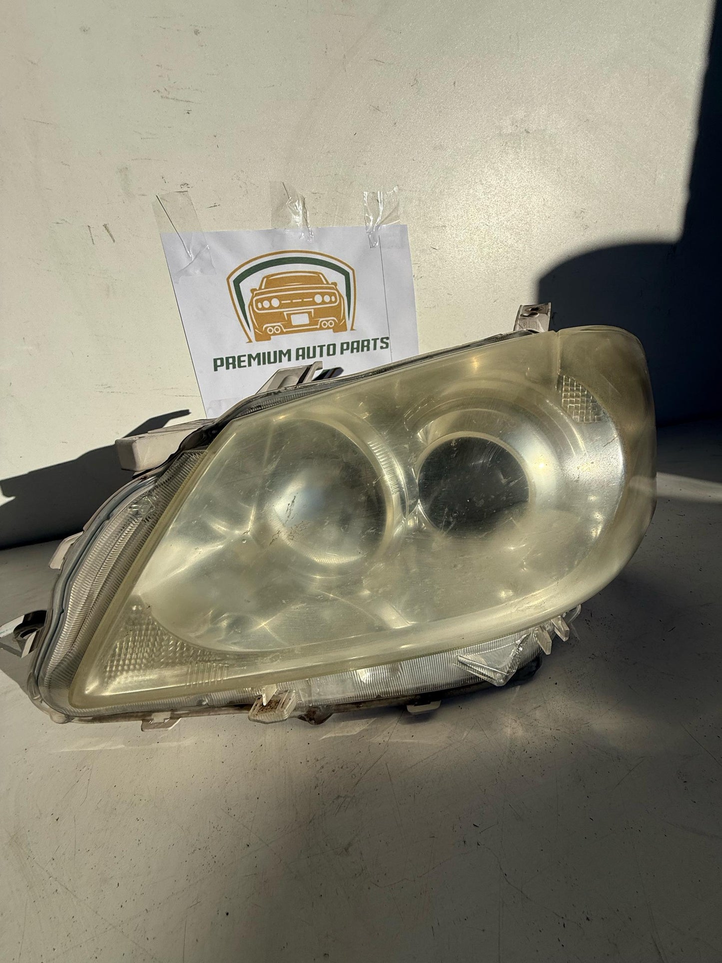 2010 Toyota Aurion Left Headlight
