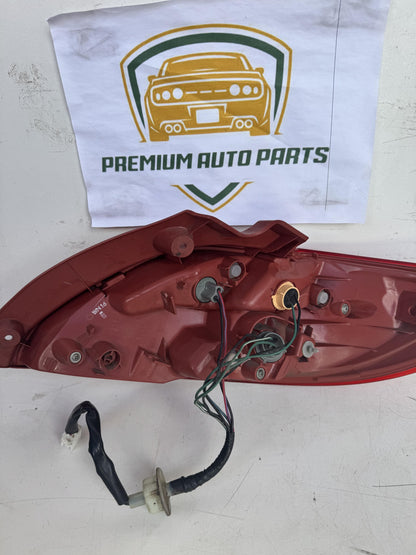 2007   Left Taillight