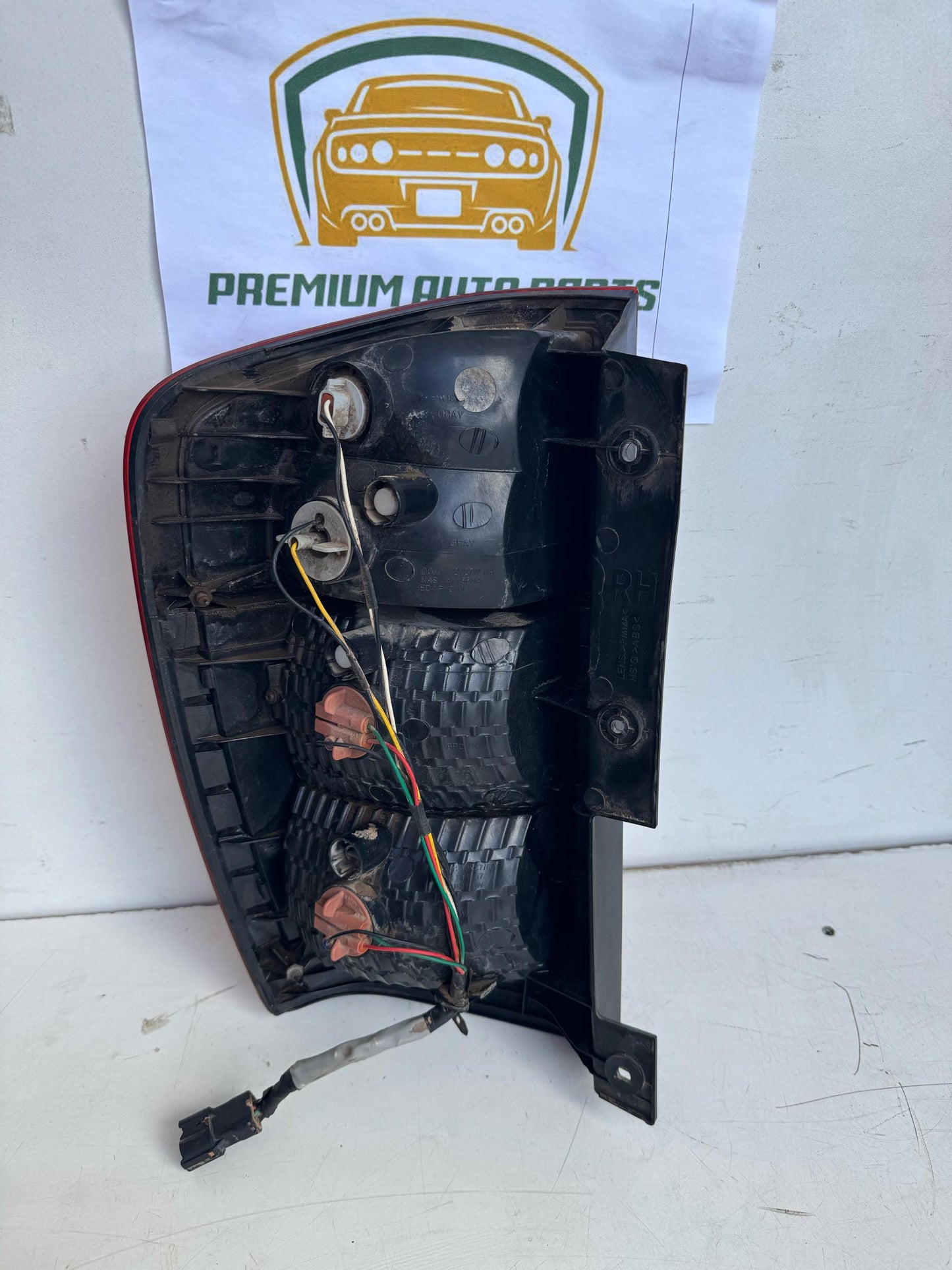 2009 Kia Grand Carnival Right Taillight