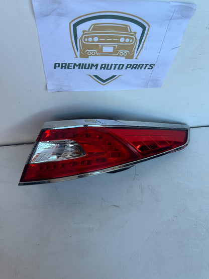 2011 Kia Optima TF Right Taillight