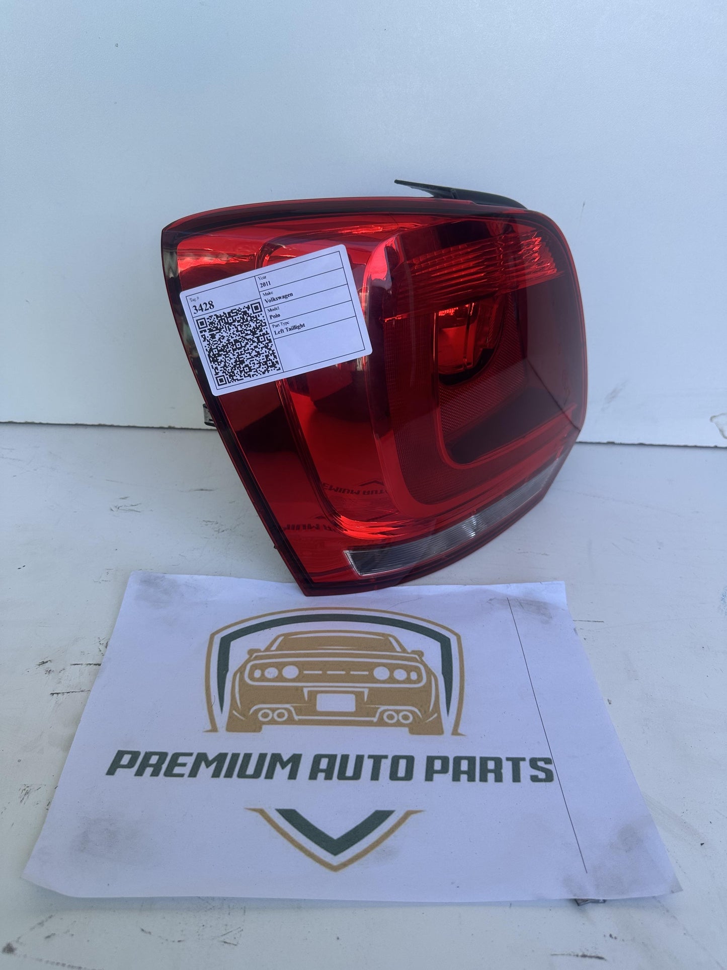 2011   Left Taillight