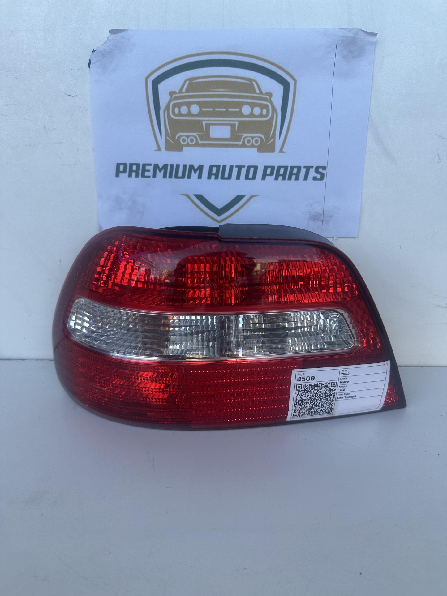 2002  I 644 Left Taillight
