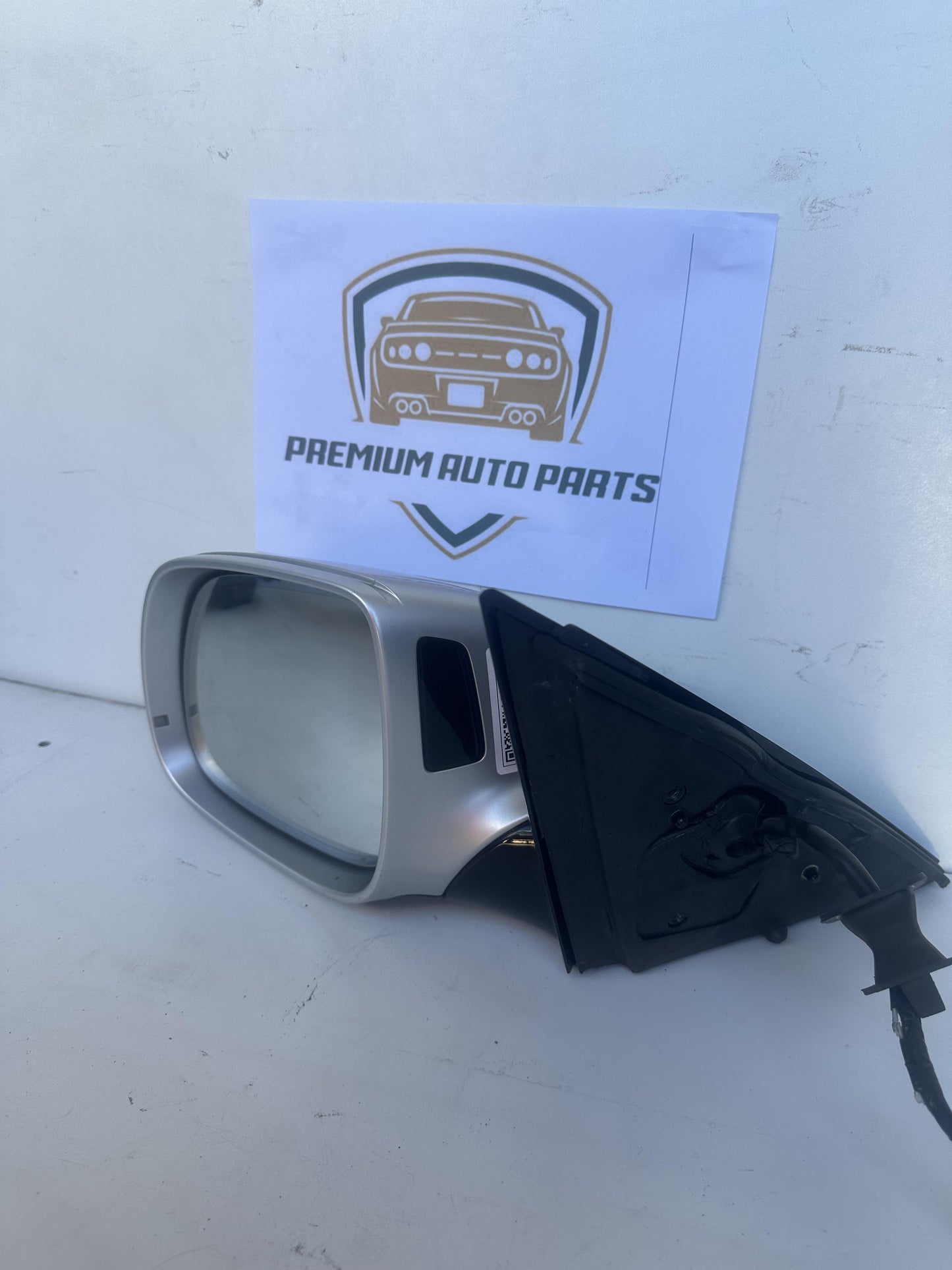2016  8R Left Door Mirror
