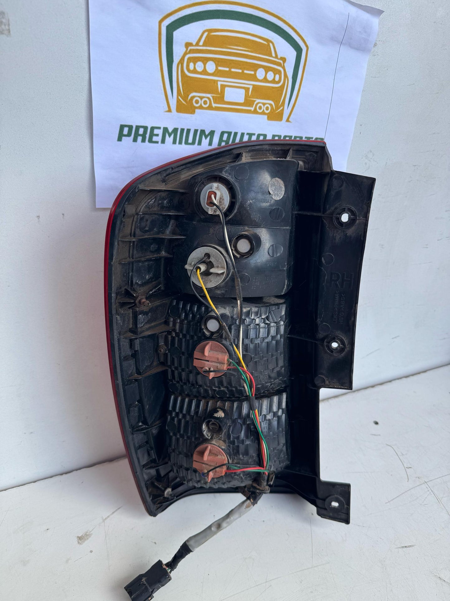 2009 Kia Grand Carnival Right Taillight