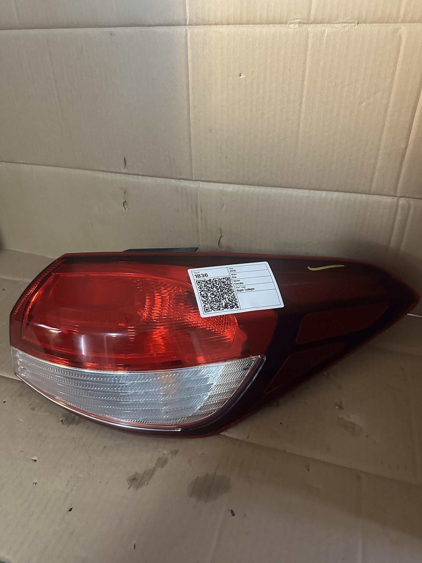 2016  YD Right Taillight