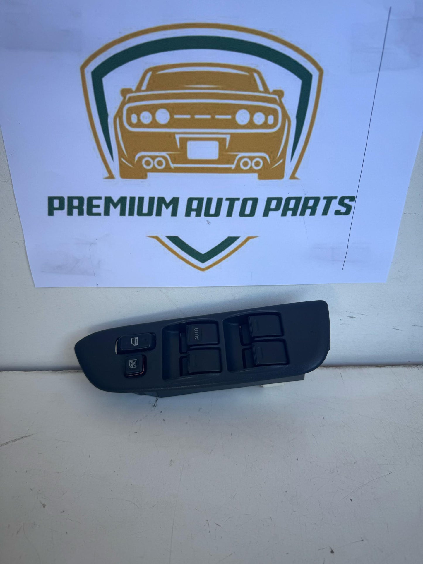 2004   Master Power Window Switch