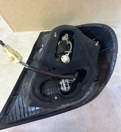 2004   Left Taillight