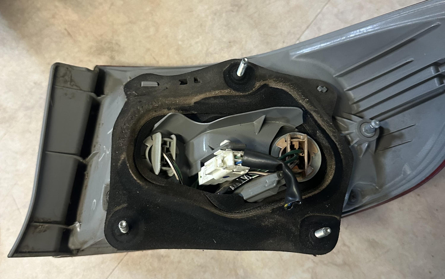 2010   Left Taillight